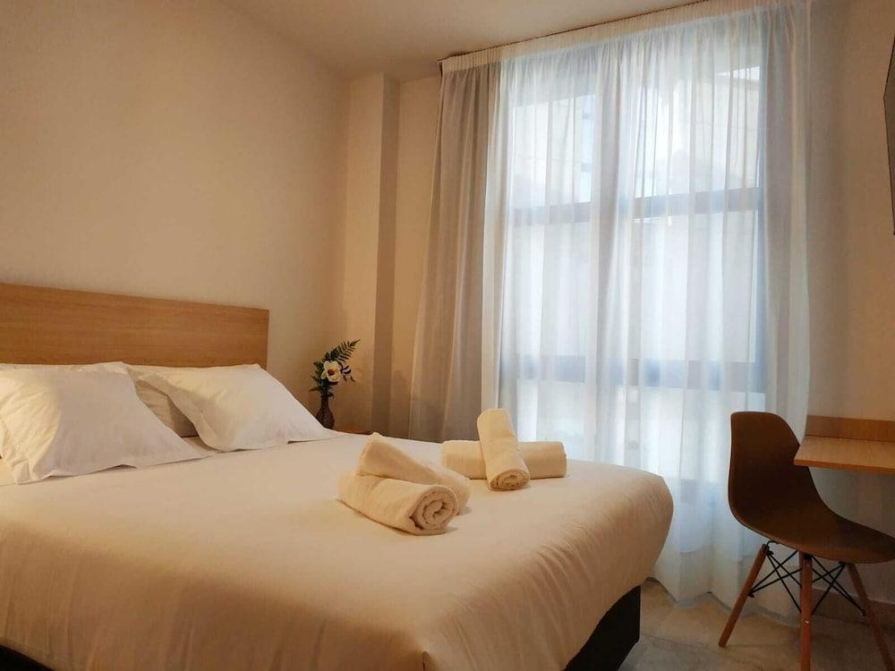 Iraipe Logrono Hotel Ngoại thất bức ảnh