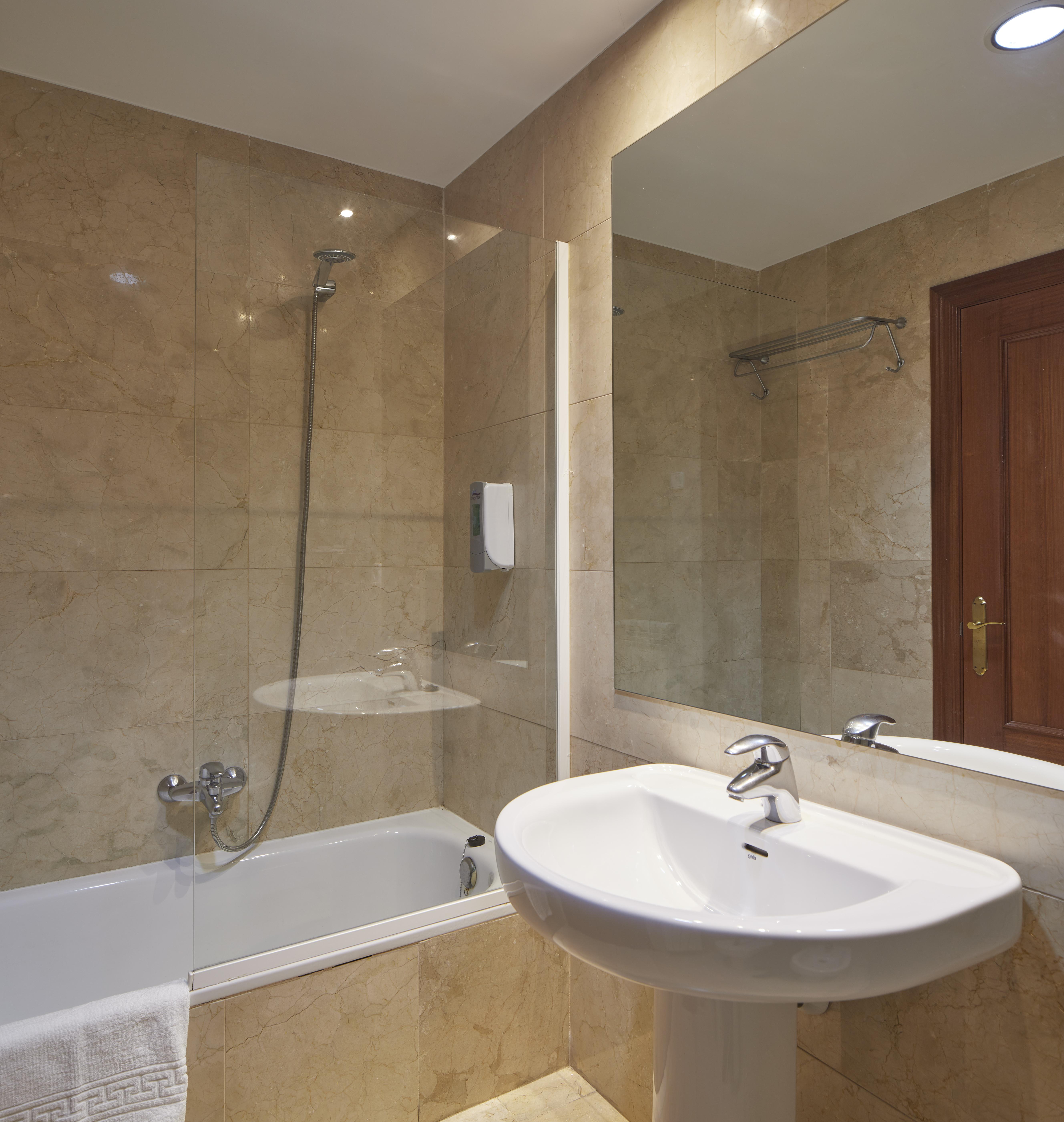 Iraipe Logrono Hotel Ngoại thất bức ảnh