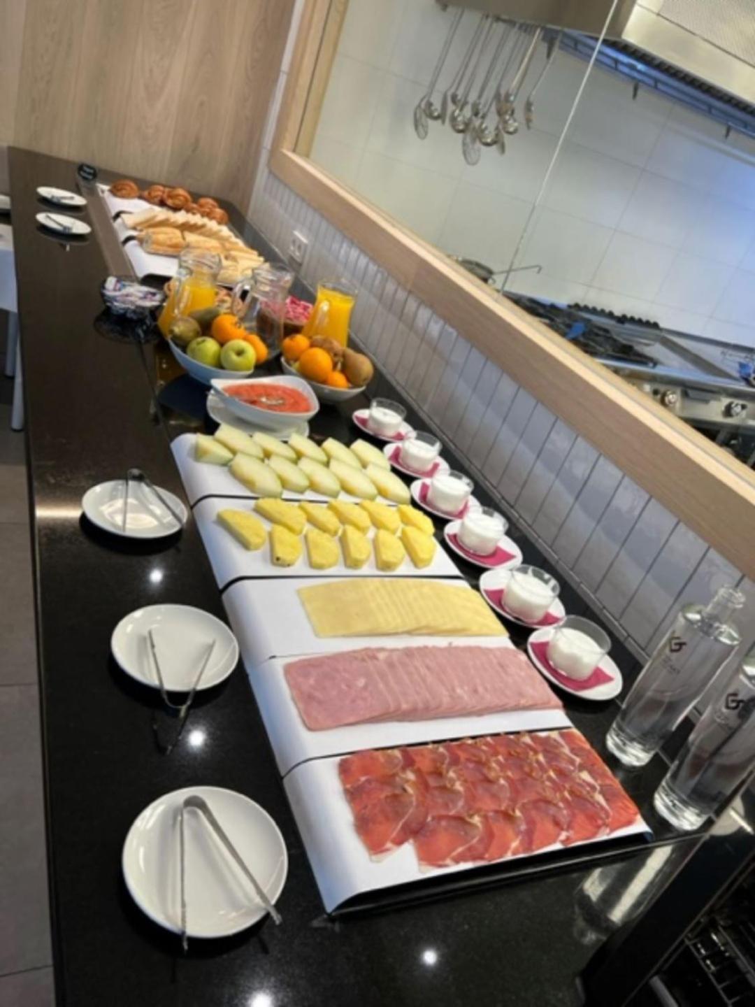 Iraipe Logrono Hotel Ngoại thất bức ảnh